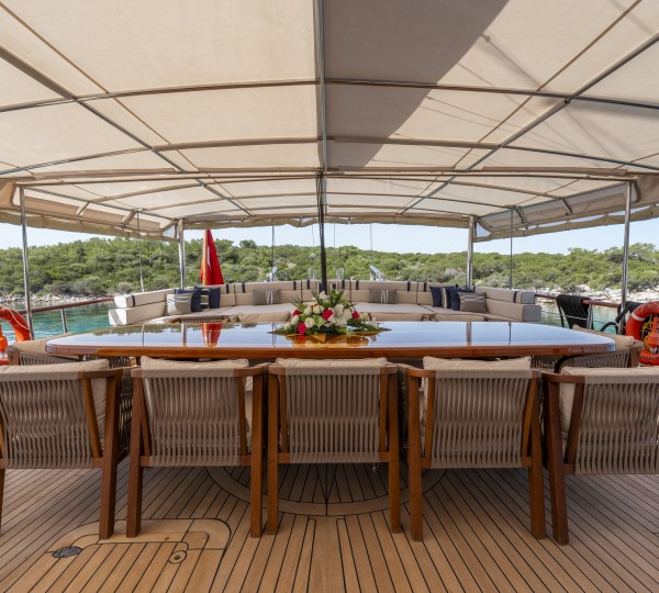 Deck Dining