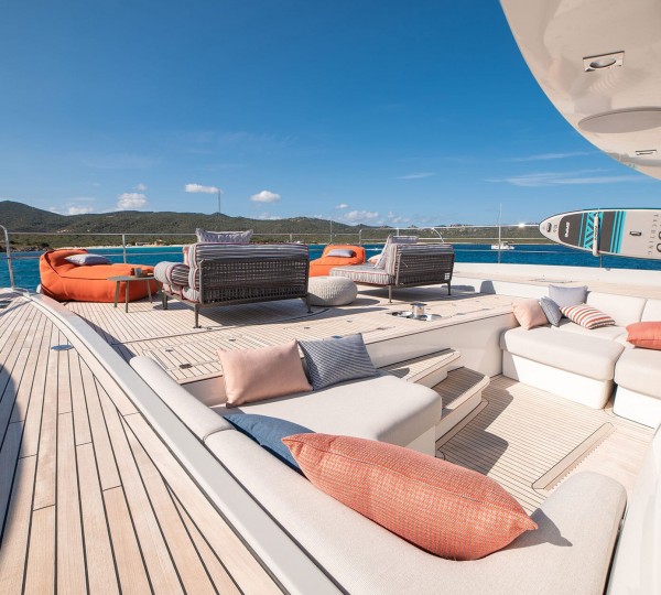 Foredeck Terrace