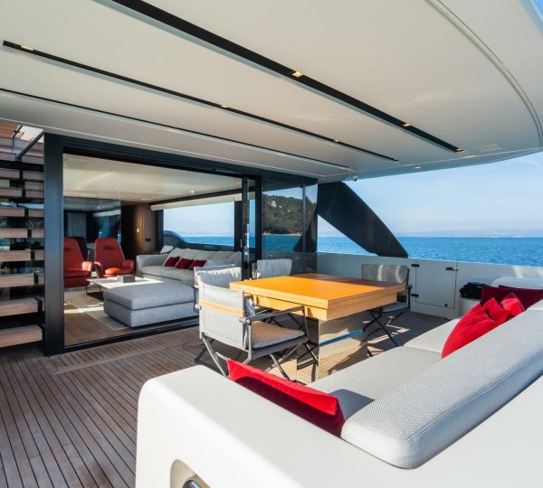 Main Deck Aft View Into Main Salon