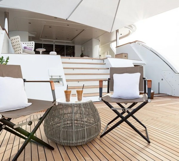 Main Deck Beach Club