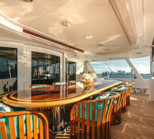 Main Deck Outdoor Dining