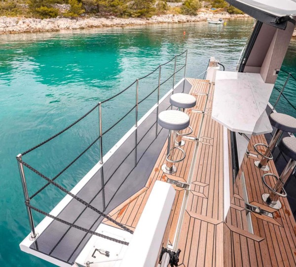 Fold Out Terrace Port