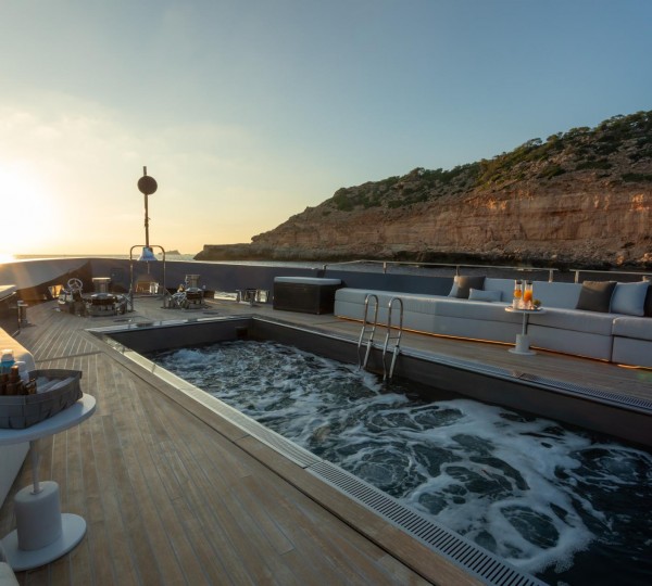 Foredeck Pool And Seating