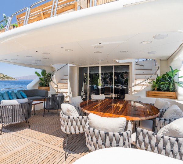 Upper Deck Aft Dining