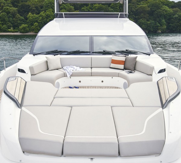 Foredeck (sistership)