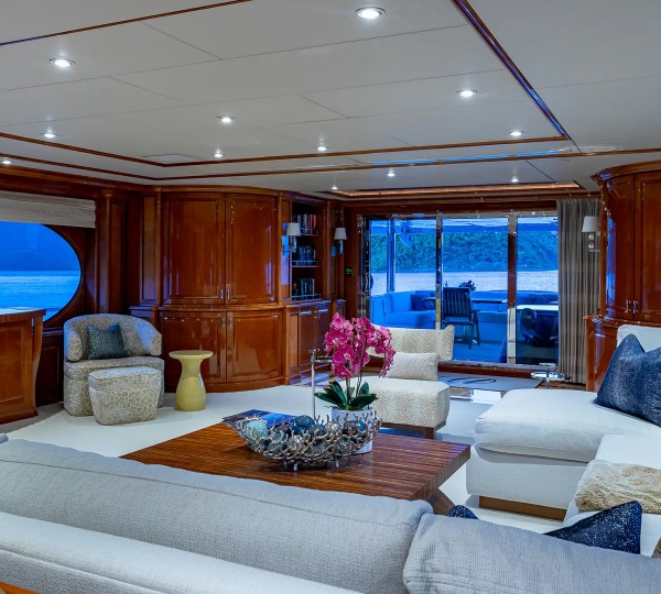 Main Deck Salon Alternative View