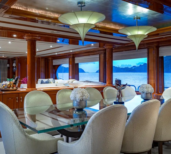 Main Deck Dining