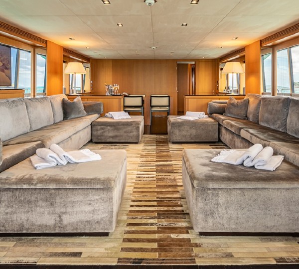 Luxurious main salon