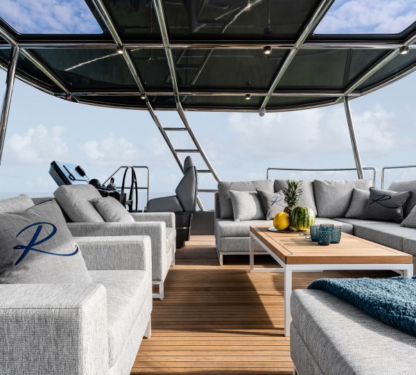 Sister ship flybridg