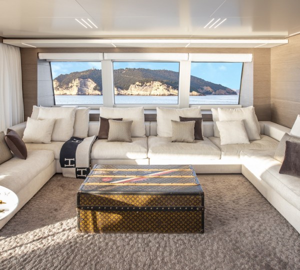 Skylounge (sistership)