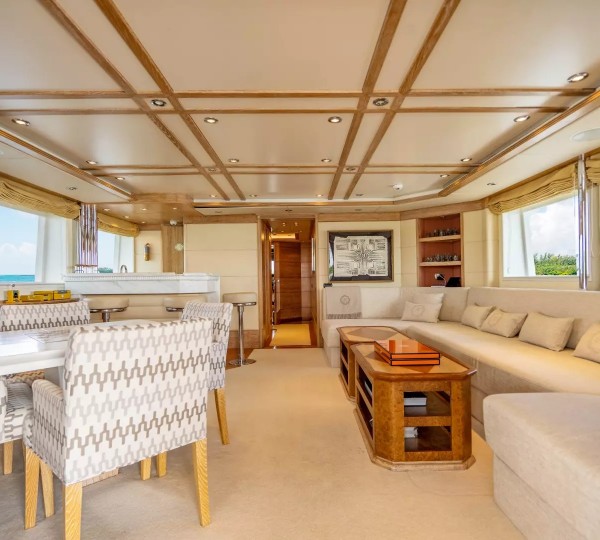 Upper deck sky lounge