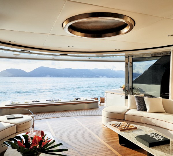 Curves echoed in the windows and furnishings