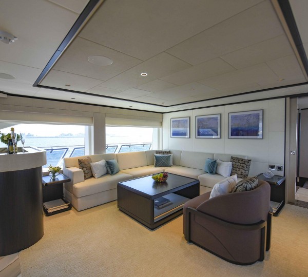  Sky lounge through to the bridge