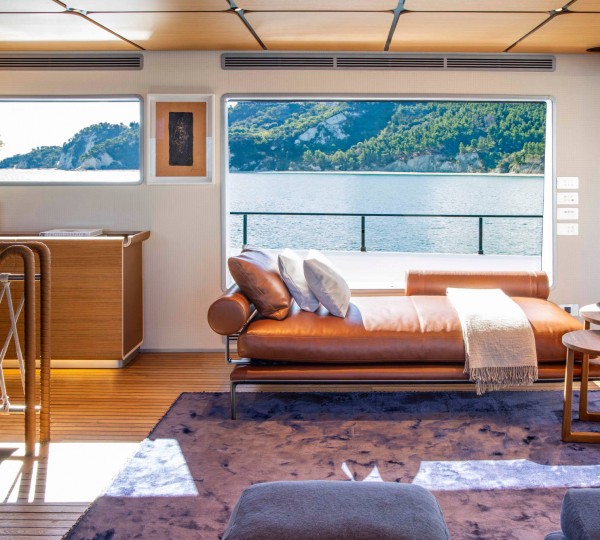 Skylounge views to starboard