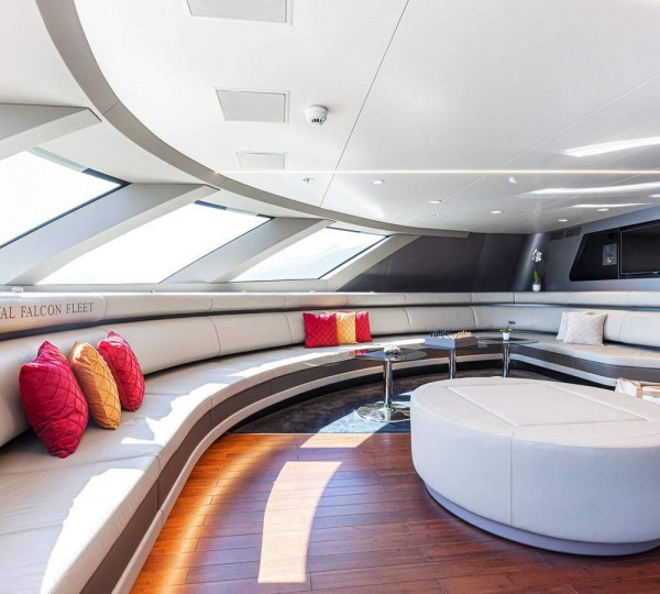 Forward observation lounge