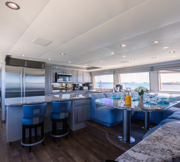 Dine in galley