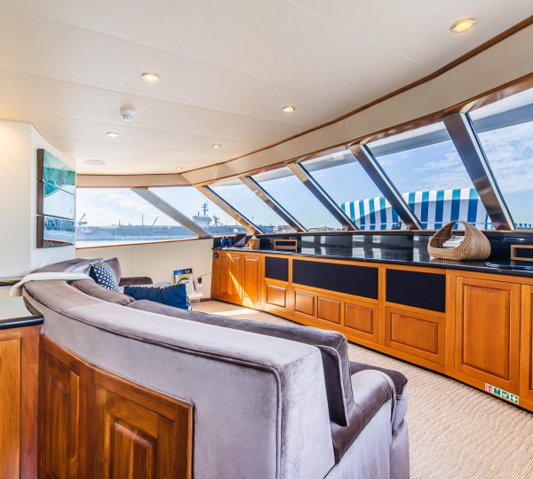 Forward lounge alternative view