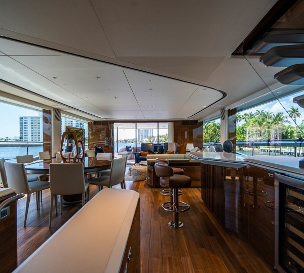 Main salon view aft from the bar