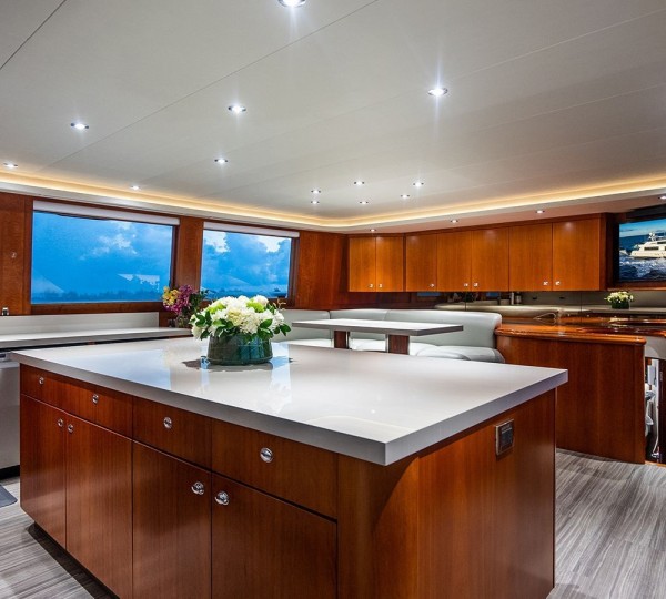 Dine in galley