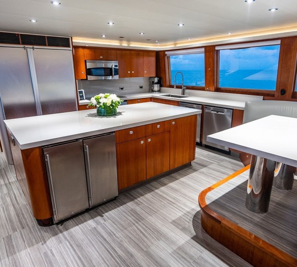 Dine in galley