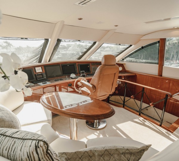 Guest seating at the helm