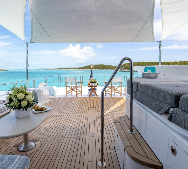  Flybridge Looking Aft