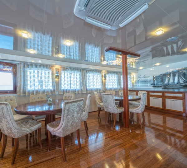 Main Salon Dining And Bar