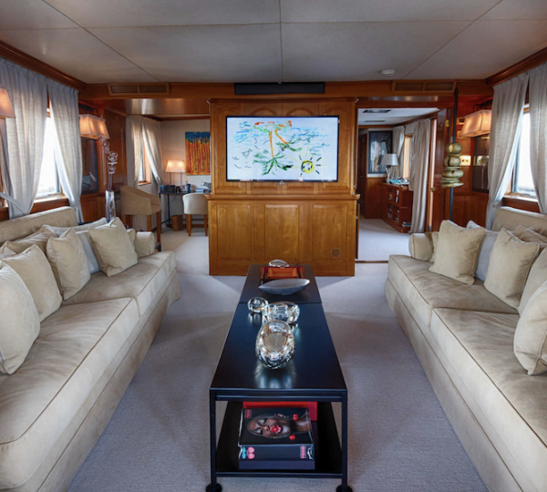 Main Salon View Forward