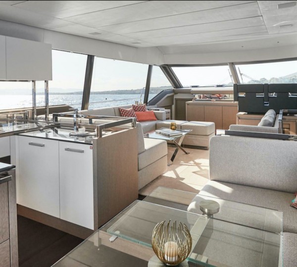 Open Plan Main Salon With Galley