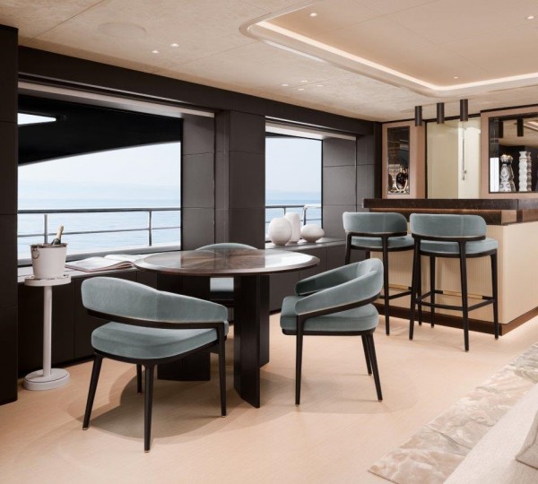 Upper Deck Sky Lounge