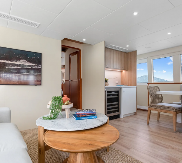 Main Salon Alternative View