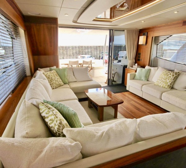 Main Salon Lounge View Aft