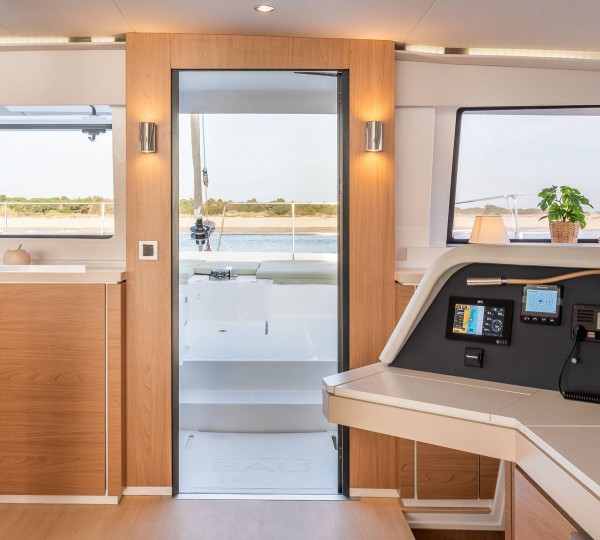 Forward Access To The Foredeck