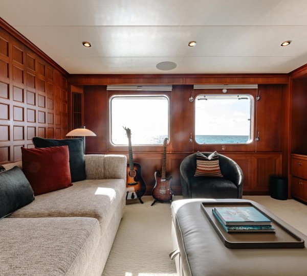 Lounge Alternative View