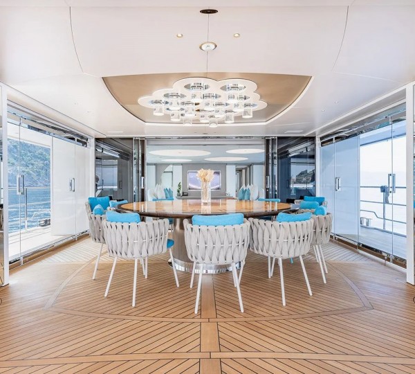 Main Deck Dining