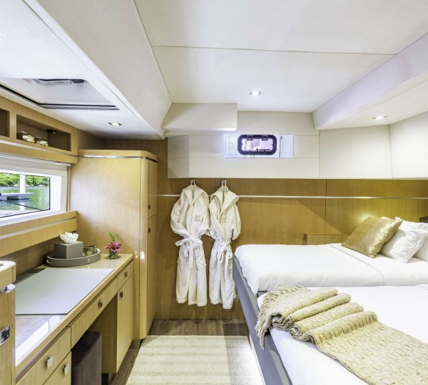 Sailing Catamaran ALLURE 64 Cabin