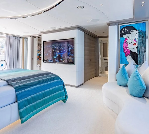 Main Deck Master View Forward