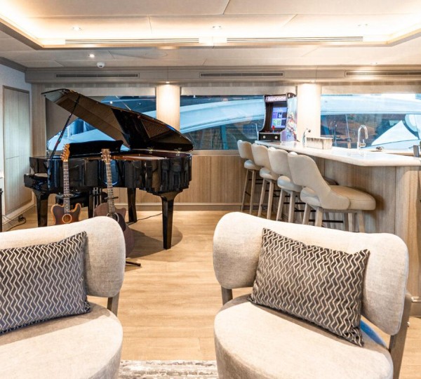 Sky Lounge Seating, Piano And Bar