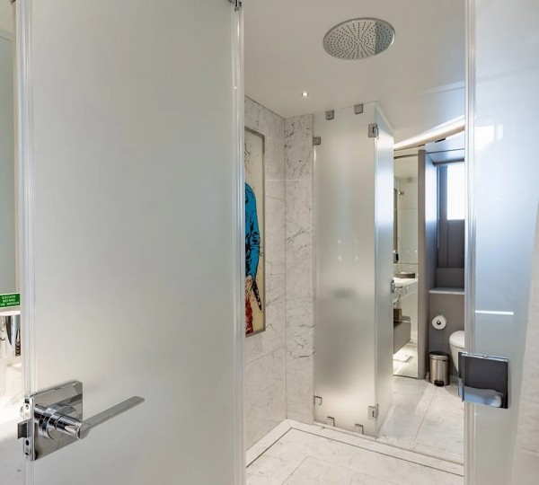 His And Hers Ensuite Bathroom