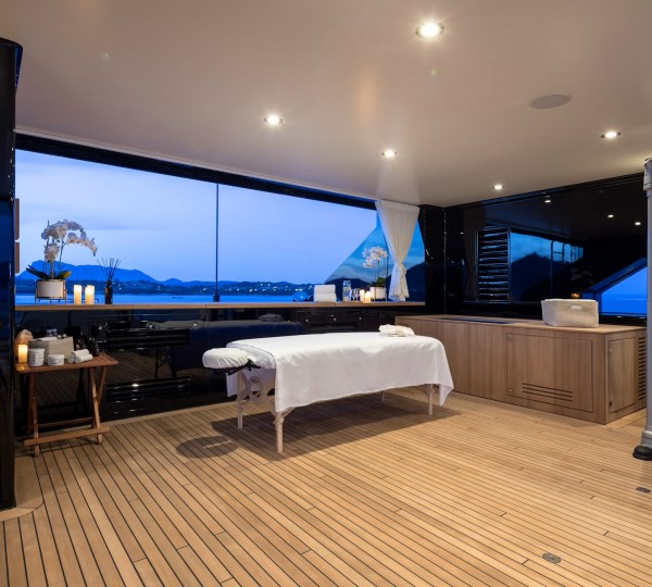 Top Deck Spa