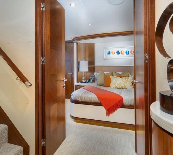 Central staircase to lower deck