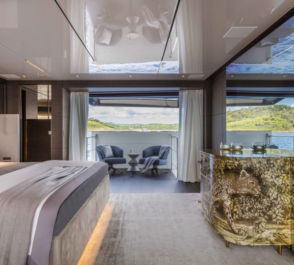 Main deck master with private terrace