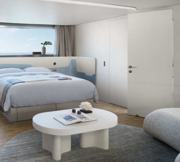 Owners Cabin (sistership SD118).jpg