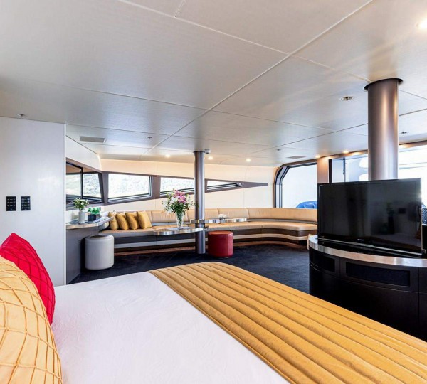 Upper deck master suite with lounge