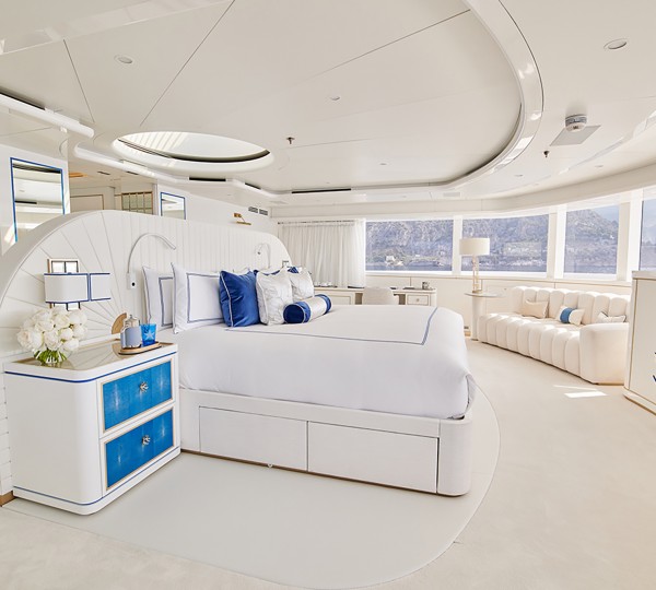 180 degree views from master suite