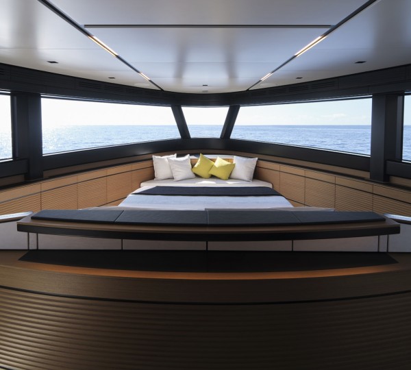 270 degree views from main deck master