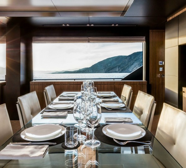 Main salon dining and huge windows