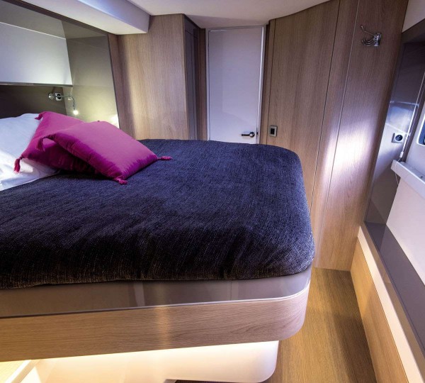 Additional double cabin