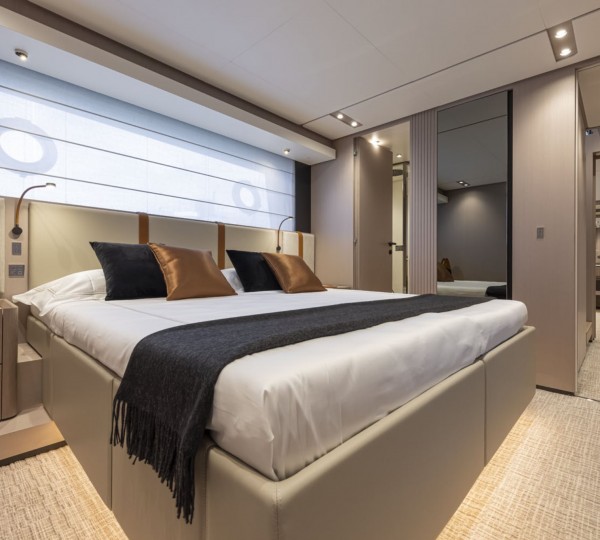 Flexible convertible suite