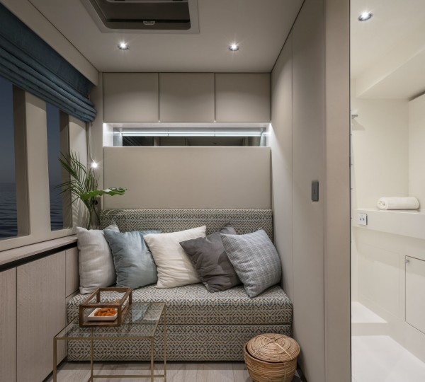 Flexible office with sofa bed